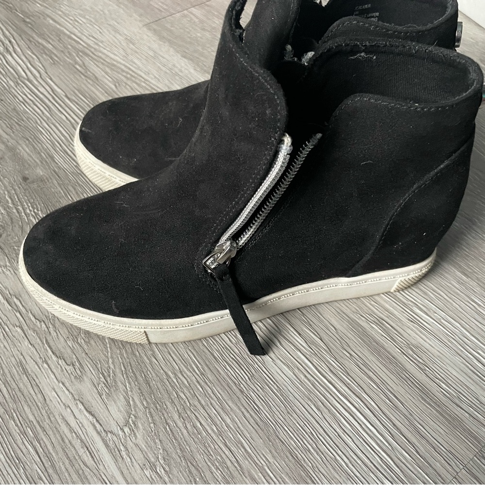 Steve Madden Black Ankle Boots Modern Suede